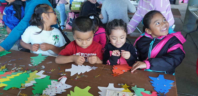 santa-teresa-migrant-christmas-party-2018-kids_800px